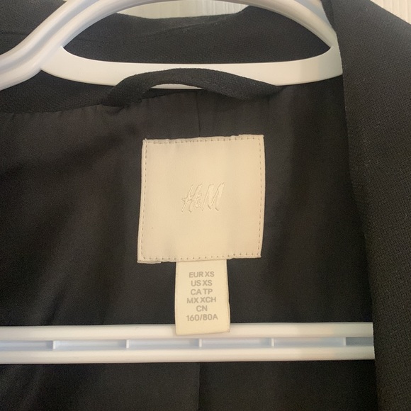 H&M Oversized Blazer - Picture 2 of 3